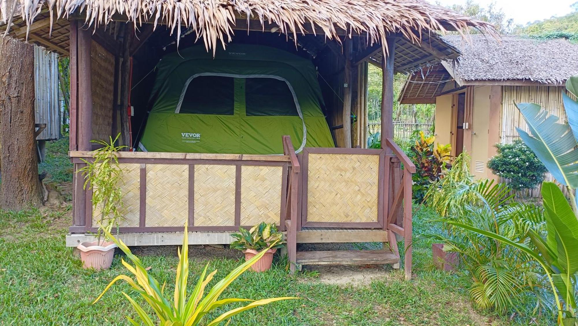 Tony'S Country Glamping With Chalet With Private Wash Room Accommodation エルニド 部屋 写真